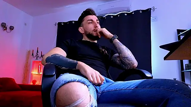 MightyAaron66's cam snapshot