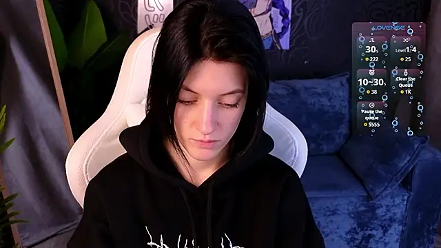 roxy_riot_'s cam snapshot