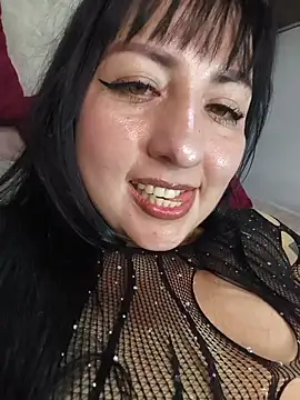 HOTKITTEN_LATINAXX's cam snapshot