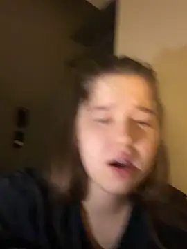 HornyGirlH live sex cam