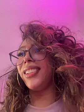 Samantha_Bernardo's cam snapshot