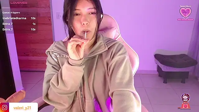 Moonbell_bell's cam snapshot