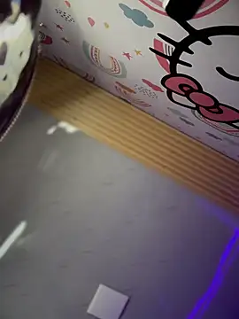 Megaan__More's cam snapshot