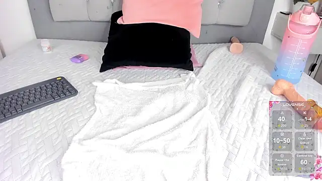 saray_reesee's cam snapshot