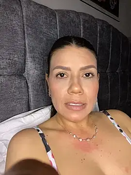 martina_contreras's cam snapshot