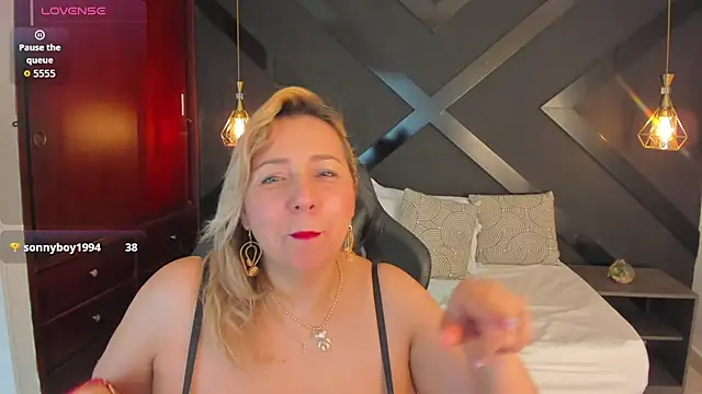 andre_soto_'s cam snapshot