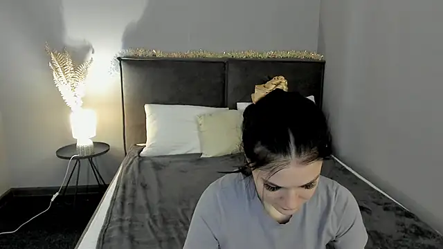 SkinyJoys's cam snapshot