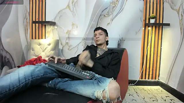 Straight_Guy22's cam snapshot