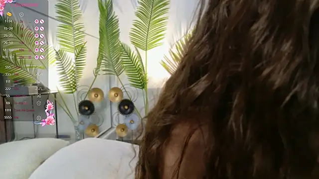 JuliaQuin's cam snapshot