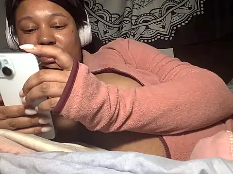 Sexy_ebony_BunNey's cam snapshot