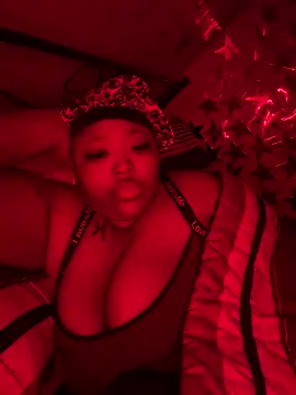 Chocolatebunnyxx96's cam snapshot