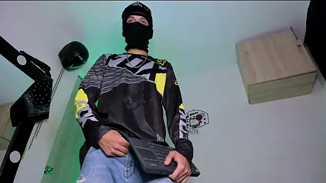 Samuel_Suarez live sex cam