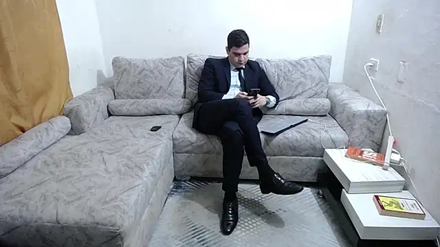 Victor_Maitland live sex cam