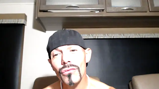 ThickD2C live sex cam