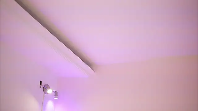 caroline_adams_'s cam snapshot