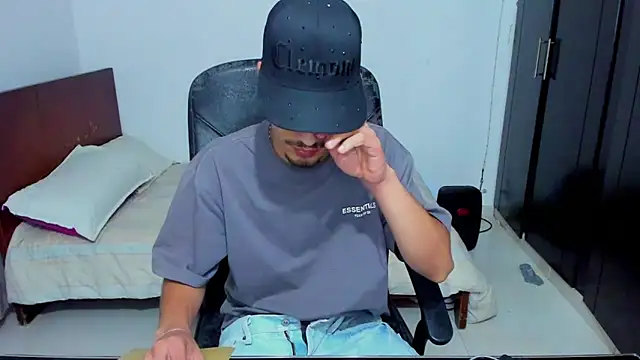 Chandler_ken live sex cam