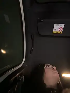 Lucy_699 live sex cam