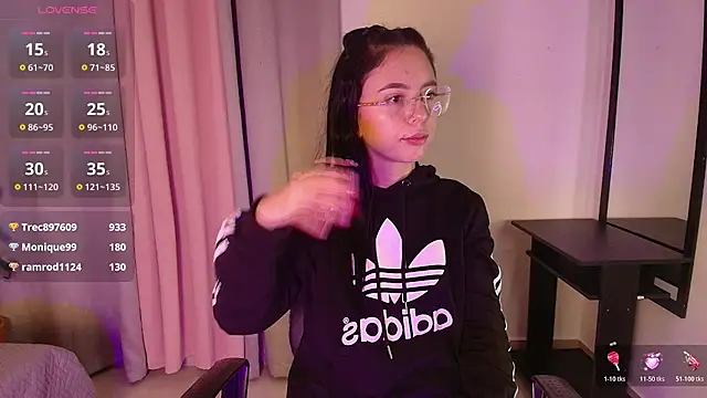 Natalye_23's cam snapshot