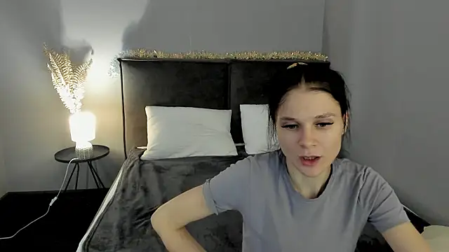 SkinyJoys's cam snapshot