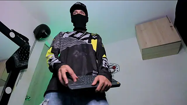 Samuel_Suarez live sex cam