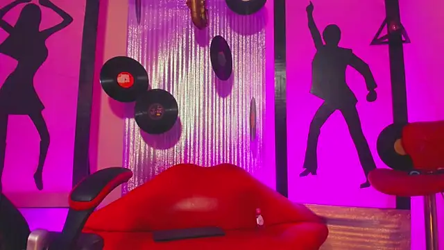 Adriana_Rodriguez_'s cam snapshot