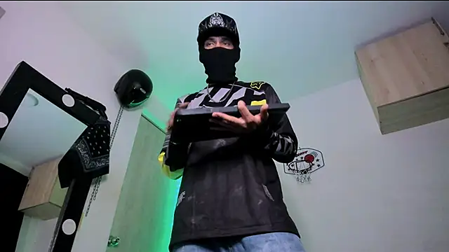 Samuel_Suarez live sex cam