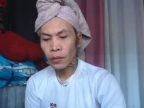 YourTopweng's cam snapshot