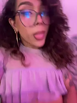 Samantha_Bernardo's cam snapshot