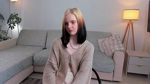 LishaSeirer's cam snapshot