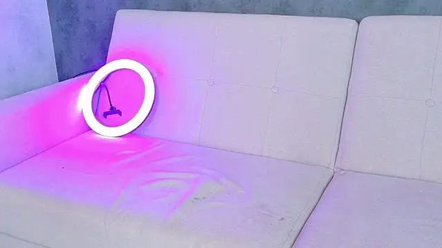 OnlyForYou_'s cam snapshot