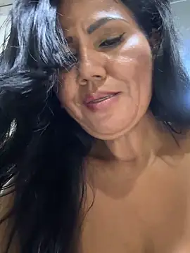 Savage-milf's cam snapshot