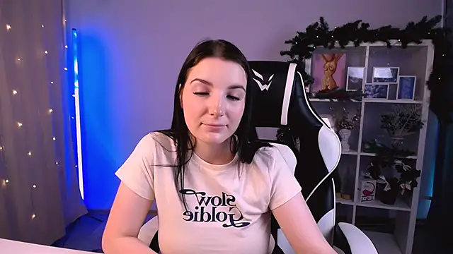 AliceChanel's cam snapshot