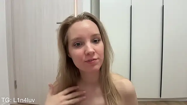 AIicaparkerc's cam snapshot