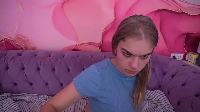 AlinaLiii live sex cam