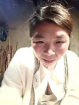 quynhkoolbae's cam snapshot