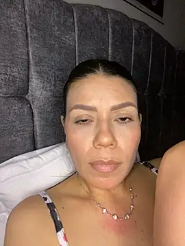 martina_contreras's cam snapshot