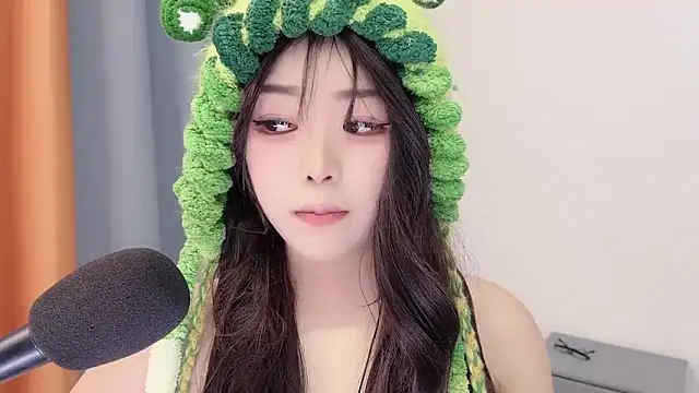 smalldaisy's cam snapshot