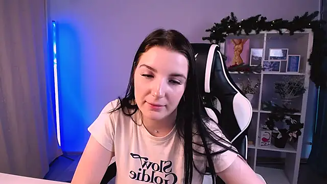 AliceChanel's cam snapshot