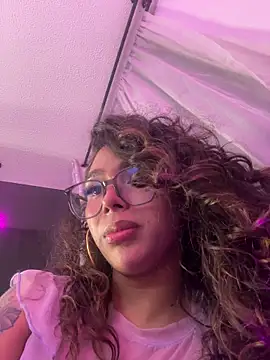 Samantha_Bernardo's cam snapshot