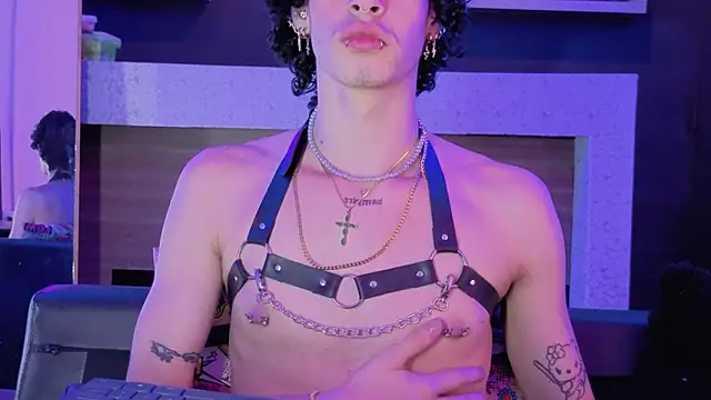 nova_salvatore live sex cam