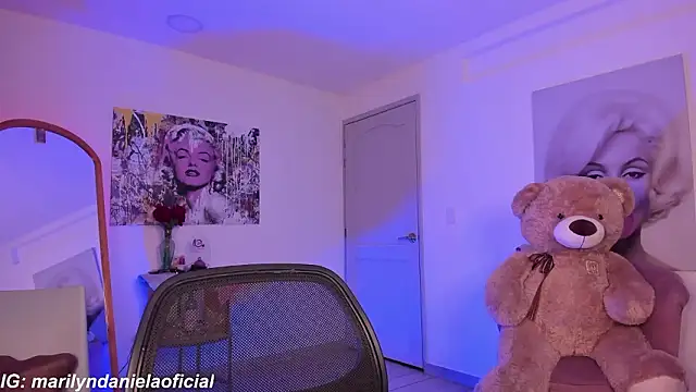 Marily_Daniela_'s cam snapshot