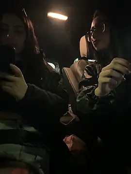 Lucy_699's cam snapshot