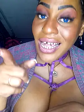 AmazonianMistress live sex cam