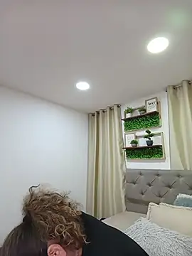 sasi_luna's cam snapshot