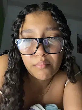 PetiteKattia live sex cam