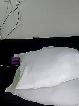 estrella_tasty's cam snapshot