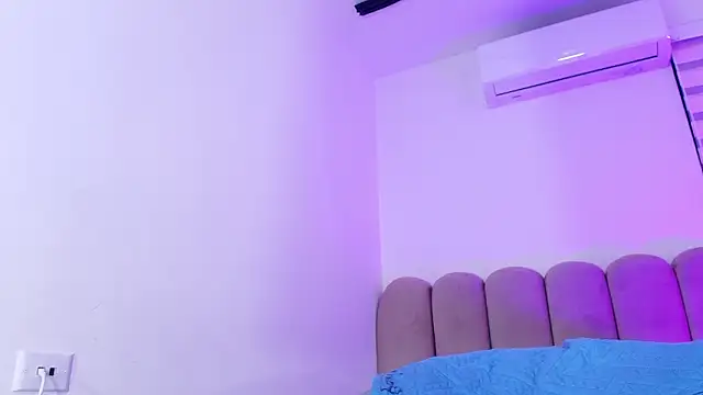 nicol_f's cam snapshot