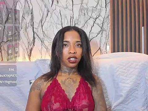 Pauline_Fox's cam snapshot