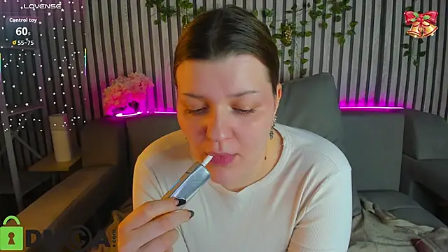 Michele_Greenn's cam snapshot