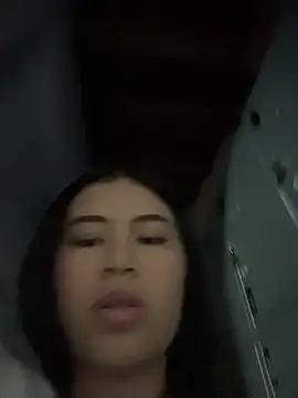 monserrat_cutte's cam snapshot